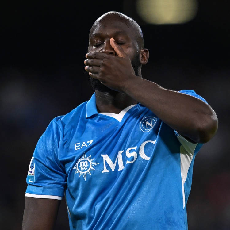 开云-那不勒斯队医：卢卡库伤情严重，考虑到恢复时间决定不做手术