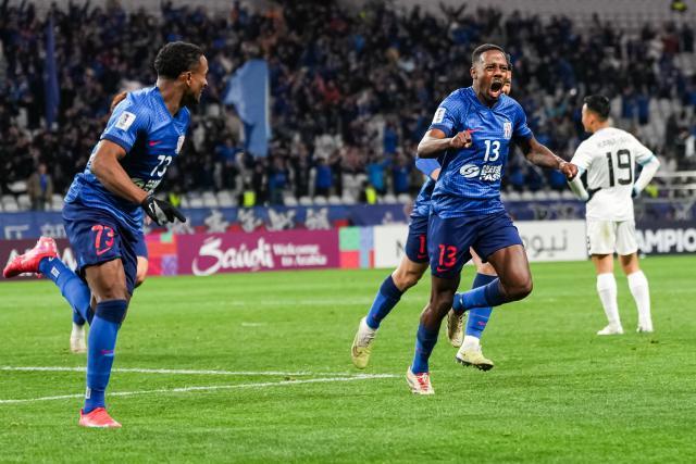 【亚冠精英赛】高井幸大解围乌龙 申花1比0战胜川崎